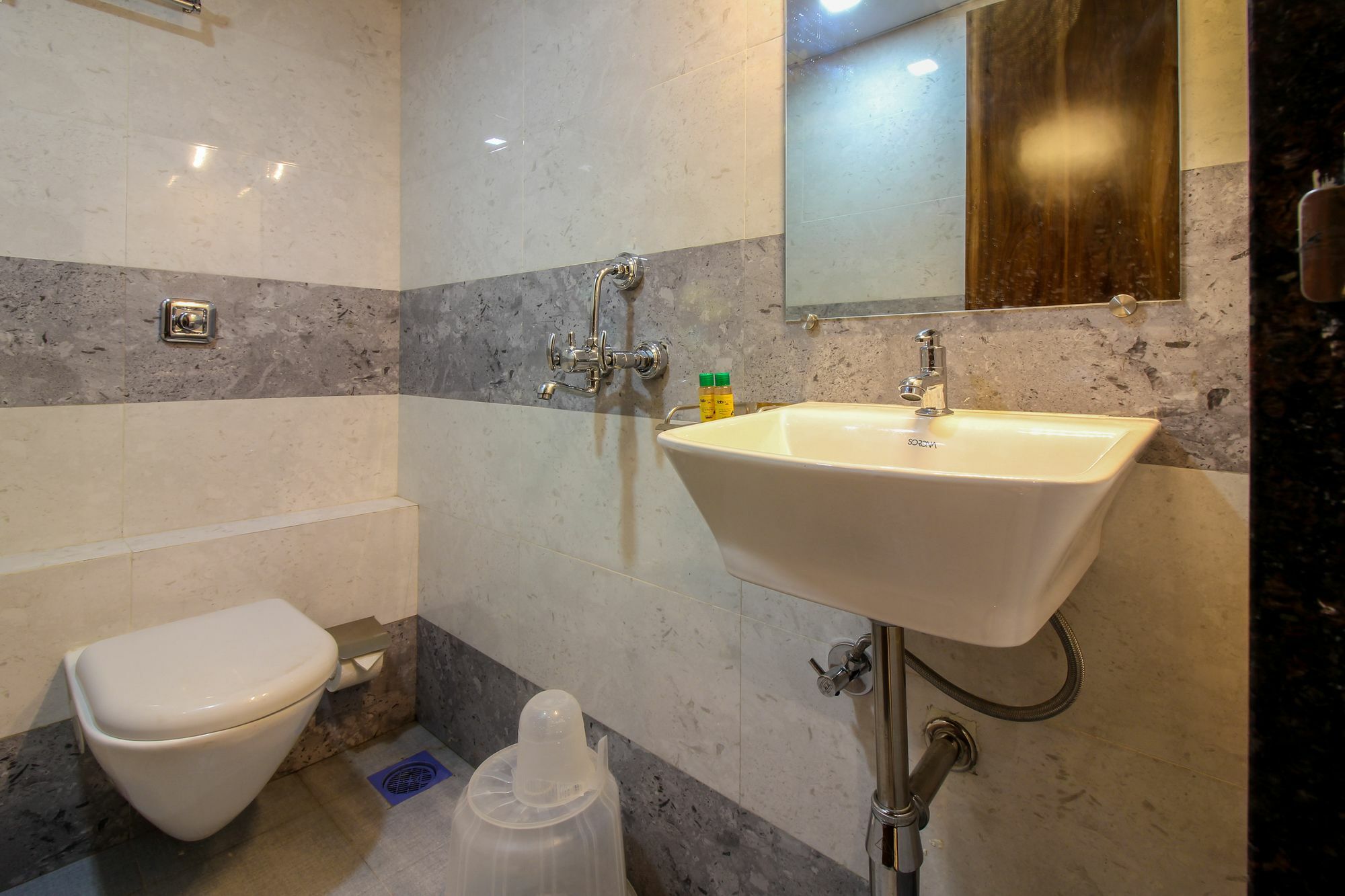 Fabhotel Amour - Nr Mumbai International Airport Exterior foto