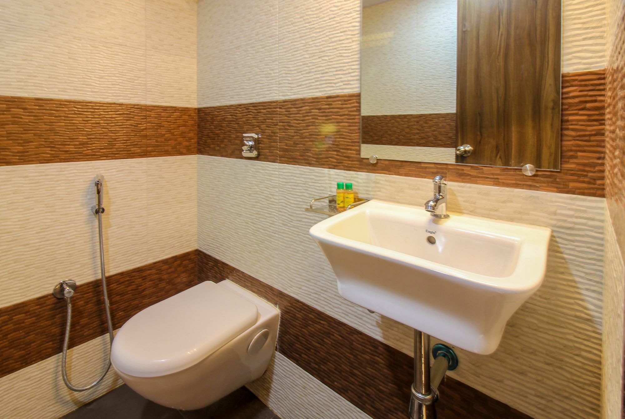 Fabhotel Amour - Nr Mumbai International Airport Exterior foto